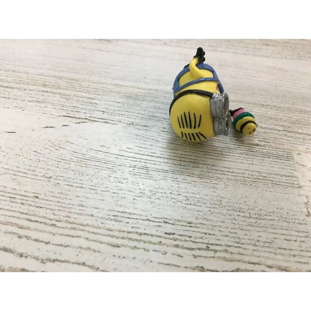 Minions Minion Cupcake Minifigure Collectible Action Figure Toys Kid Mystery